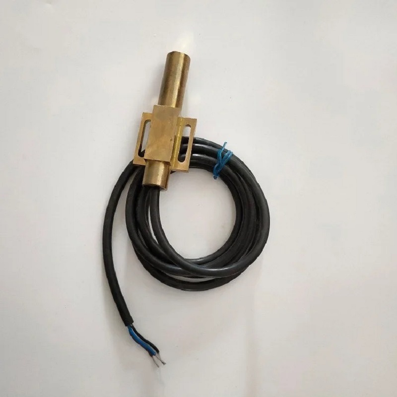 凯基特磁感应接近开关E2G11H85-带支架IP65
